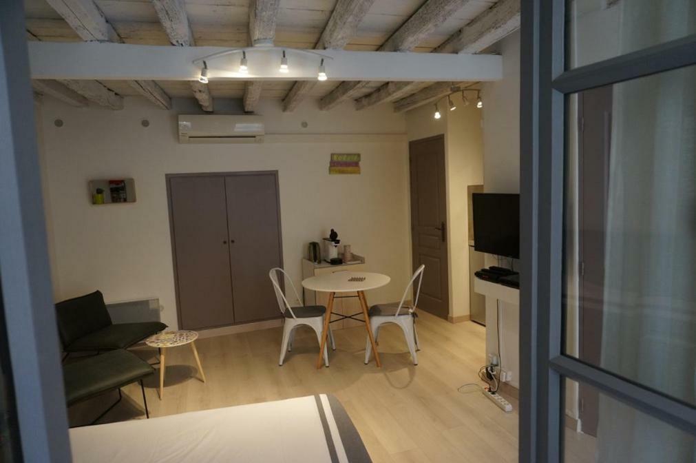 Studio Typique Et Cosy Climatise. Arles Exteriér fotografie