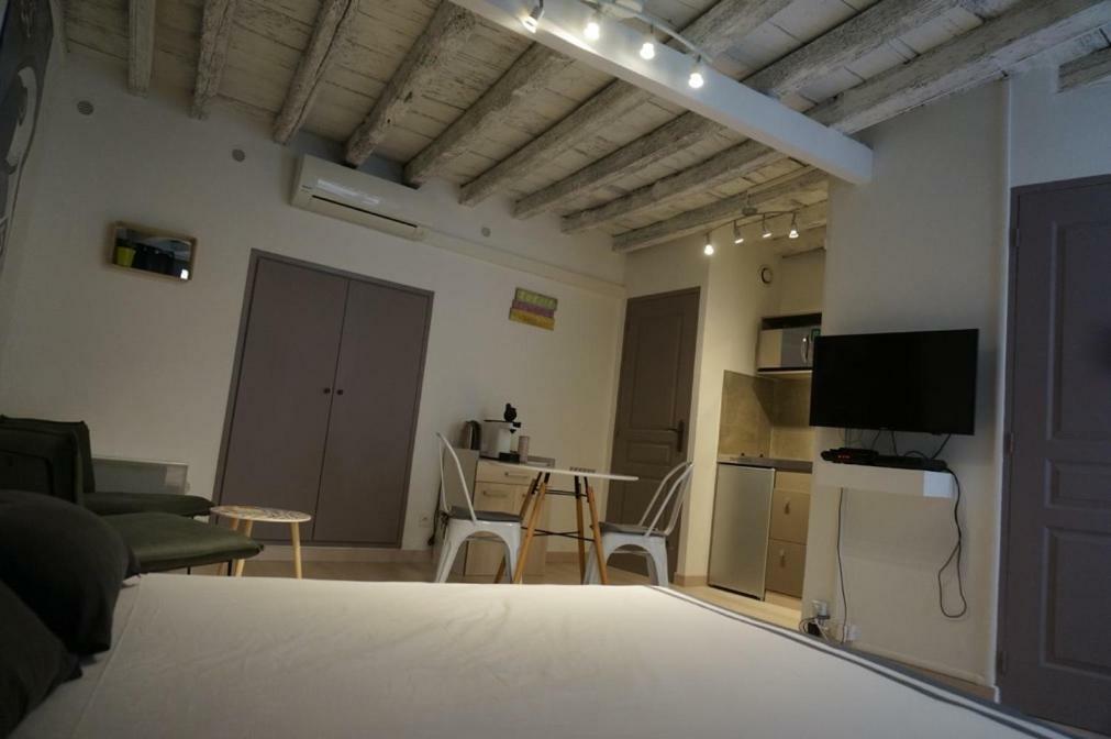 Studio Typique Et Cosy Climatise. Arles Exteriér fotografie